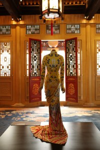 2015met-gala-costume-exhibit-china-through-the-looking-glass-3